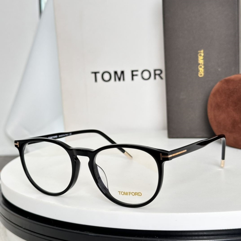 TOM FORD